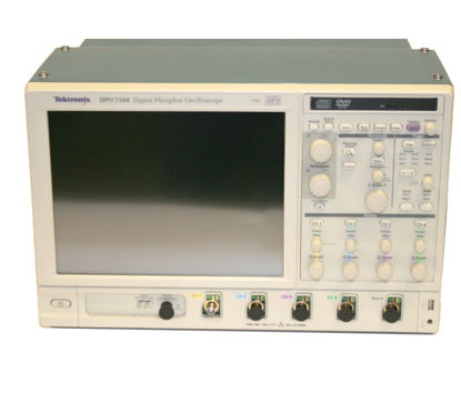 Tektronix DPO7104